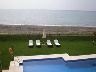Axarquia Beach Hotel Альмаяте-Бахо Экстерьер фото